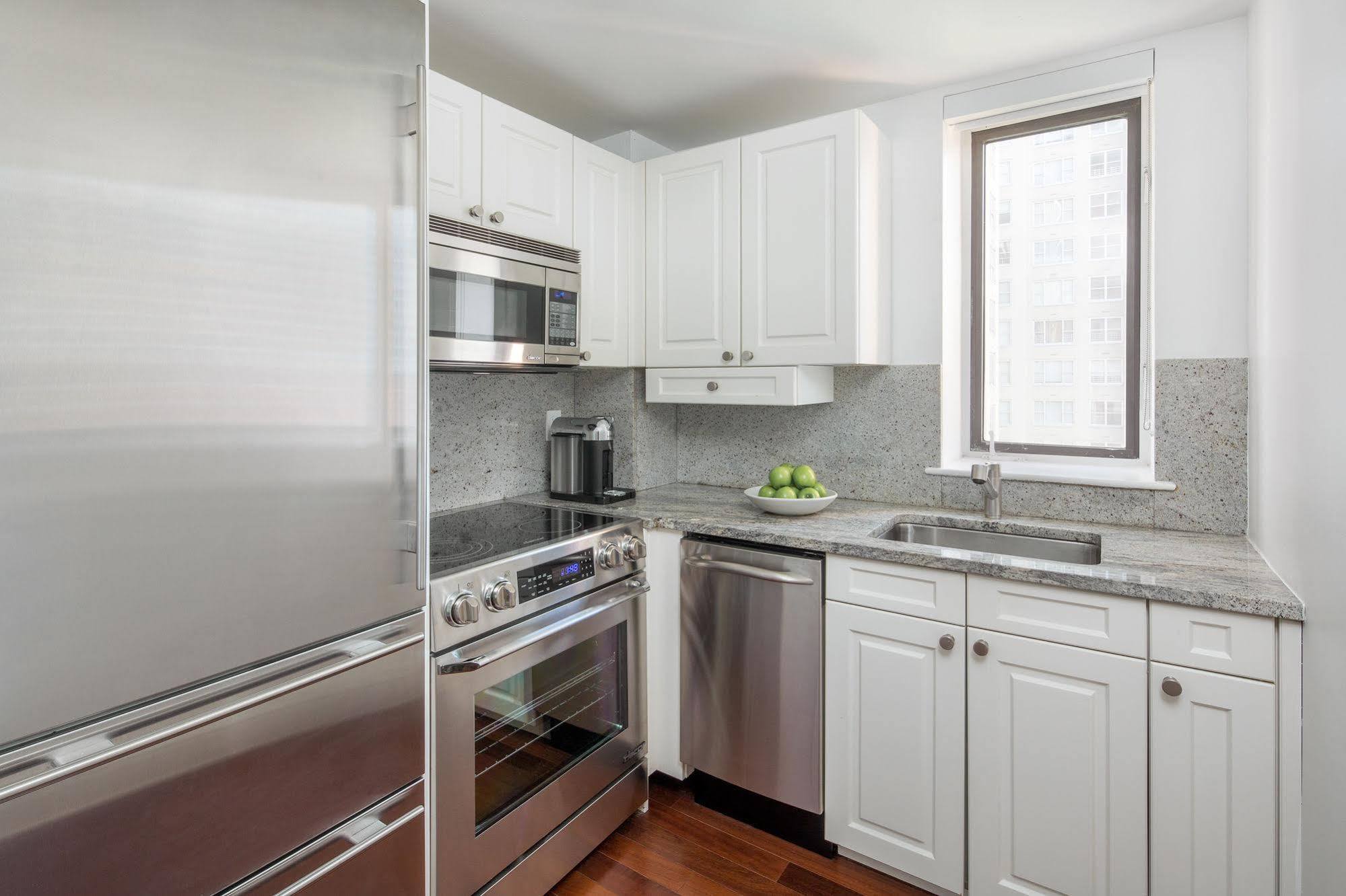 Aka Sutton Place New York City Exterior photo